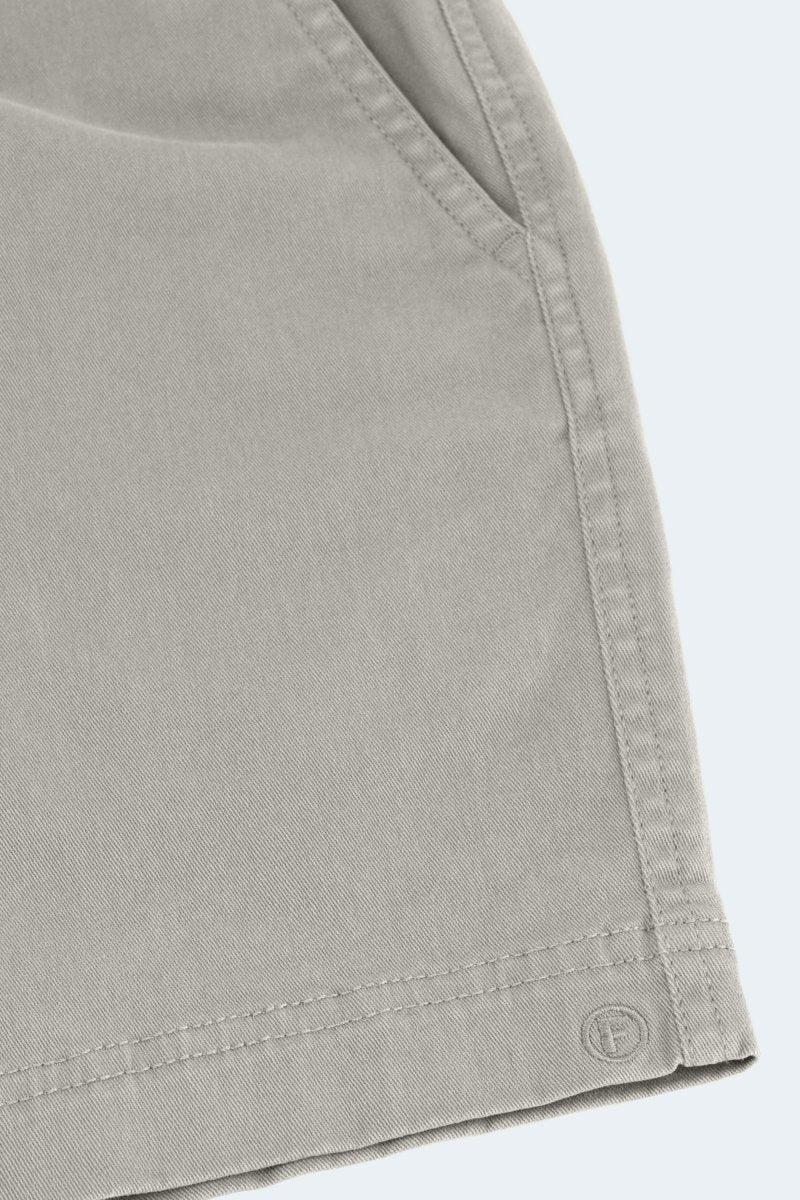Close-up of light grey stretch cotton men's shorts Lunars * The Shorties by Frankster showing pocket and stitching details