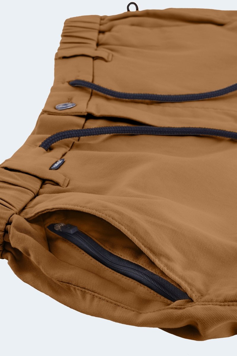 Close-up of Frankster Mokas * The Aussies men's shorts in brown premium cargo style with drawstring and zipper pocket details