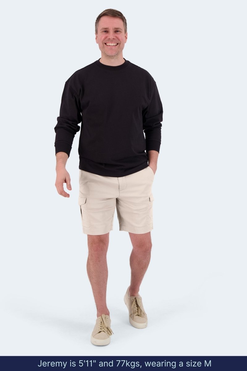 Man wearing light khaki Shores * The Aussies Frankster men's shorts made of premium cotton cargo style